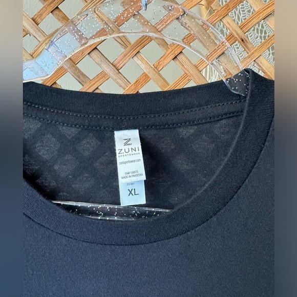 Def Leppard Black Tee - Picture 2 of 5